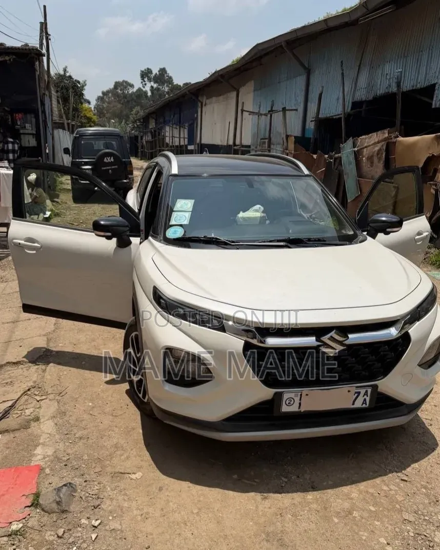 New Suzuki Fronx 2024 White