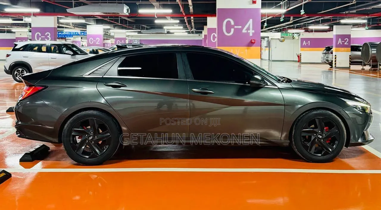 Hyundai Avante 2021 Gray