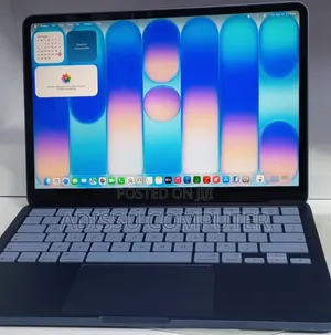 New Laptop Apple MacBook Air 2022 M2 8GB Apple M2 SSD 256GB