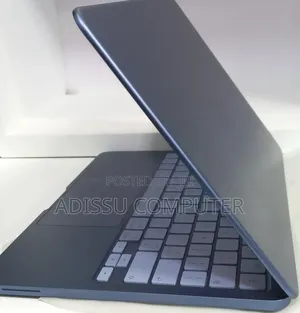 New Laptop Apple MacBook Air 2022 M2 8GB Apple M2 SSD 256GB