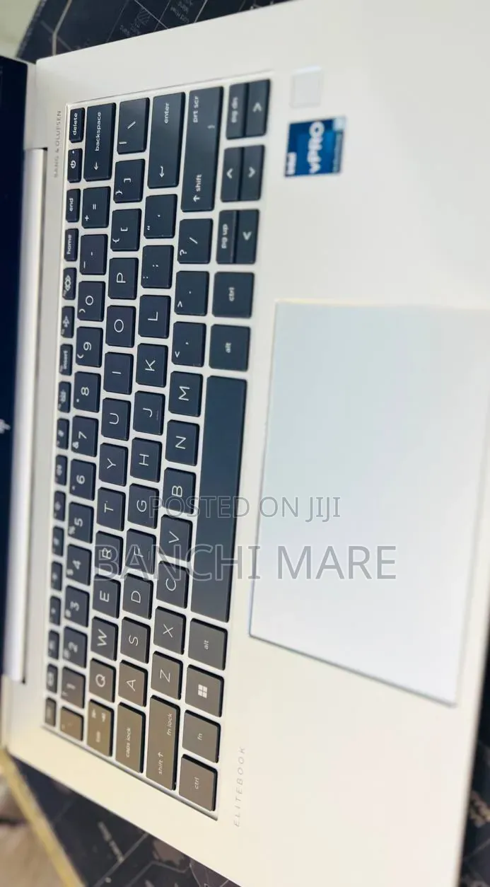 New Laptop HP EliteBook 840 G9 16GB Intel Core i7 SSD 512GB