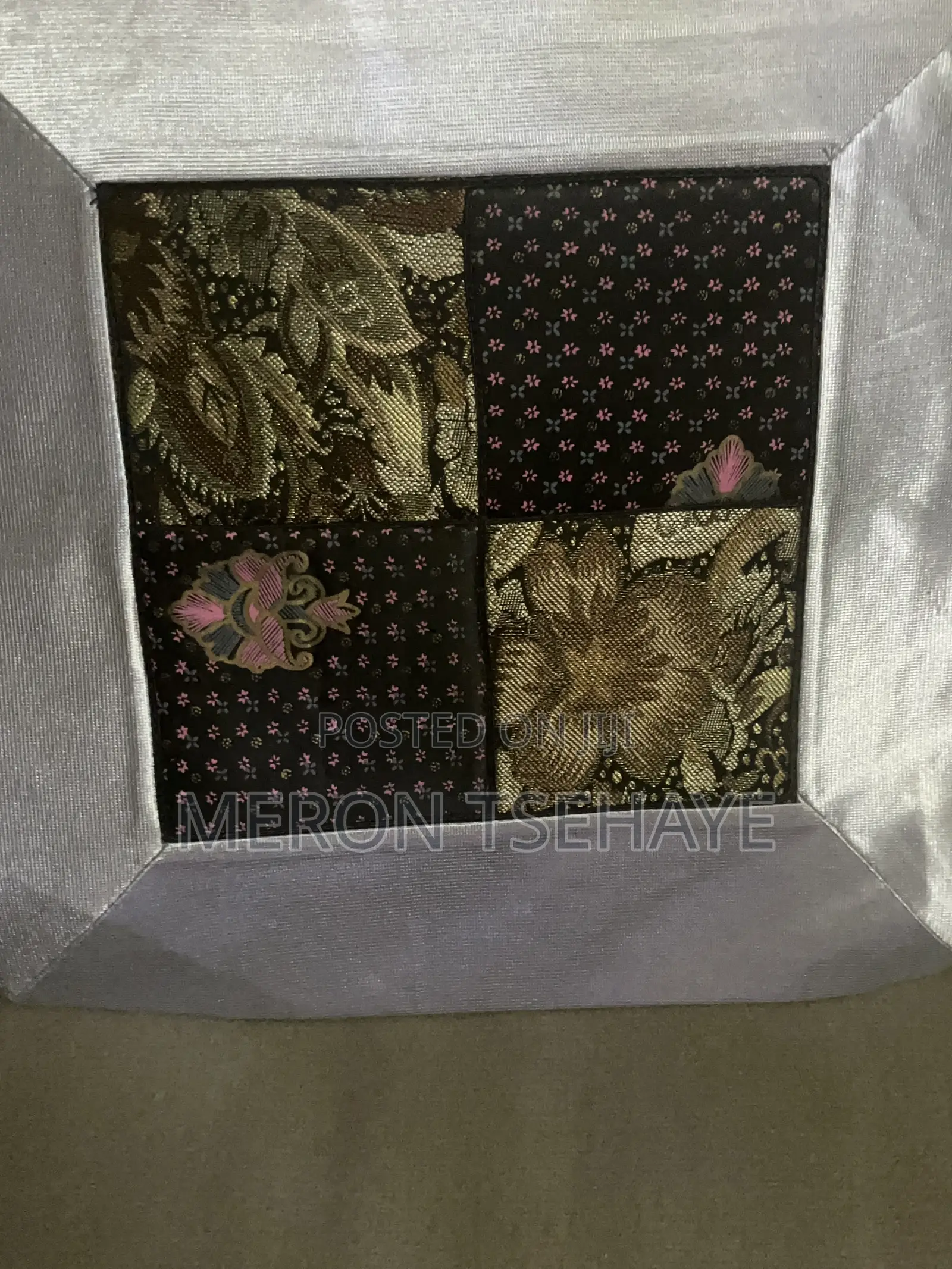 Decorative Cushion Cover With Zipper 2 Pieces