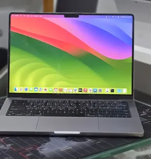 New Laptop Apple MacBook Pro 2023 M3 8GB Apple M3 SSD 512GB