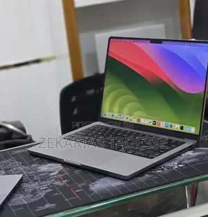 New Laptop Apple MacBook Pro 2023 M3 8GB Apple M3 SSD 512GB