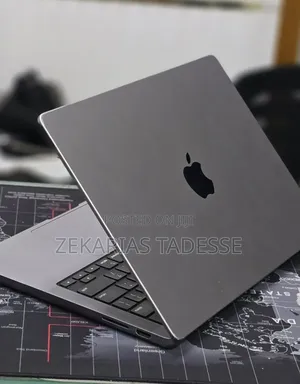 New Laptop Apple MacBook Pro 2023 M3 8GB Apple M3 SSD 512GB