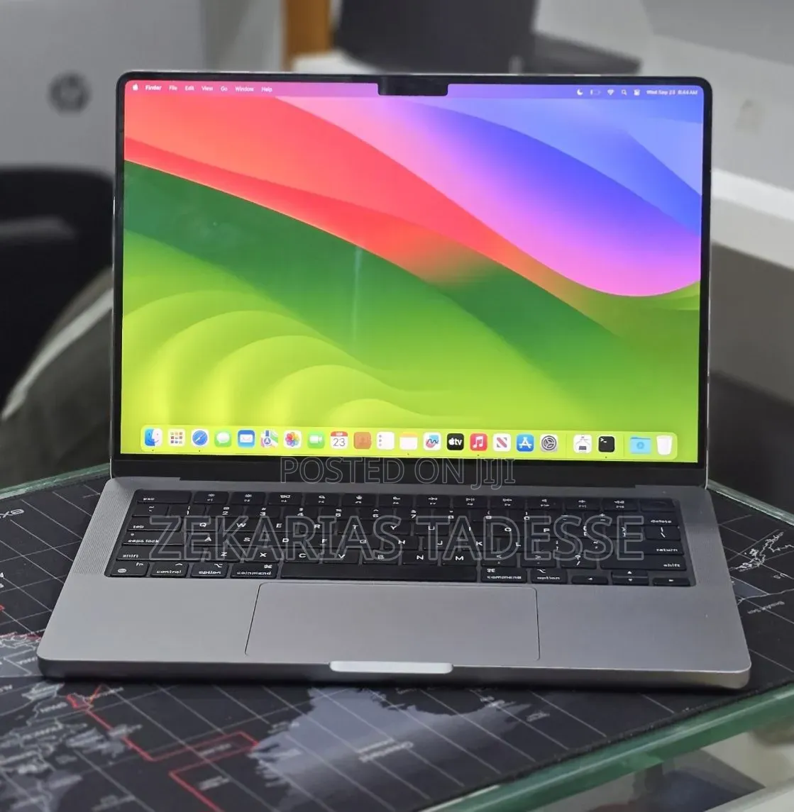 New Laptop Apple MacBook Pro 2023 M3 8GB Apple M3 SSD 512GB
