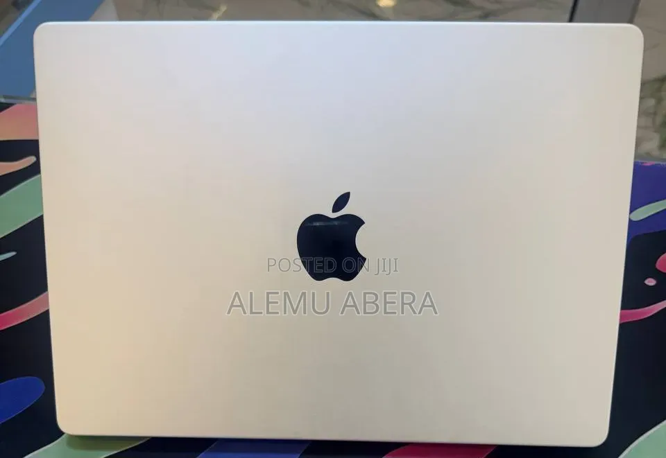 New Laptop Apple MacBook Pro 2021 M1 16GB Apple M1 Pro SSD 512GB