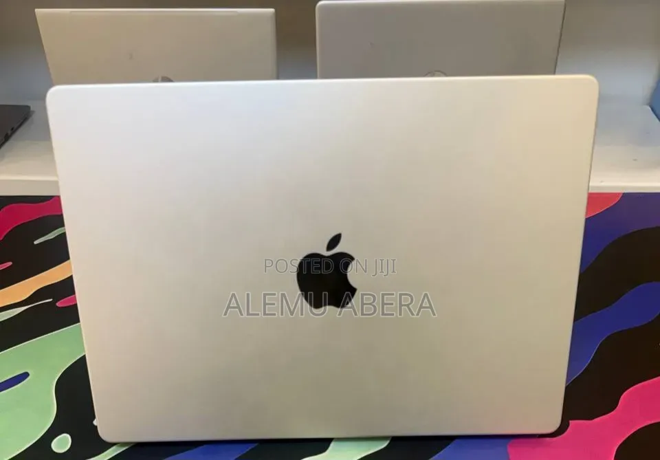 New Laptop Apple MacBook Pro 2021 M1 16GB Apple M1 Pro SSD 512GB