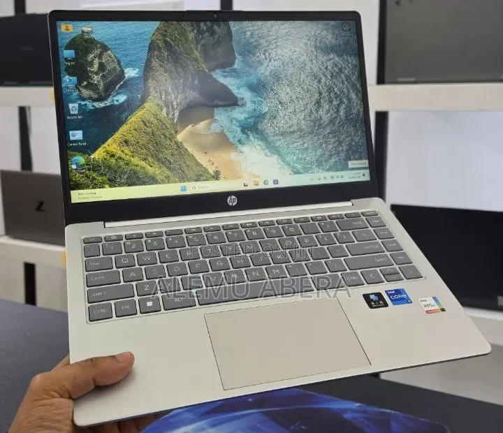 New Laptop HP 16GB Intel Core i7 SSD 512GB