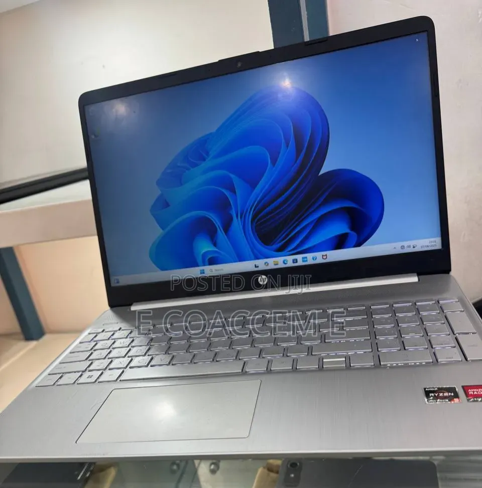 New Laptop HP Stream Notebook 8GB AMD Ryzen 5 SSD 512GB