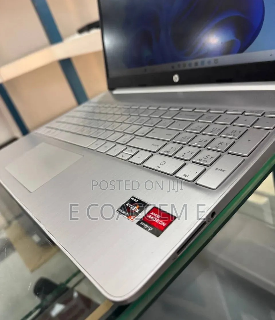 New Laptop HP Stream Notebook 8GB AMD Ryzen 5 SSD 512GB