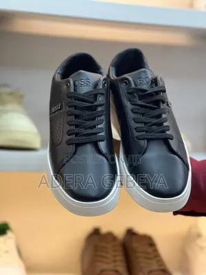 Hugo Boss Original Size:-40-44 delivery Available