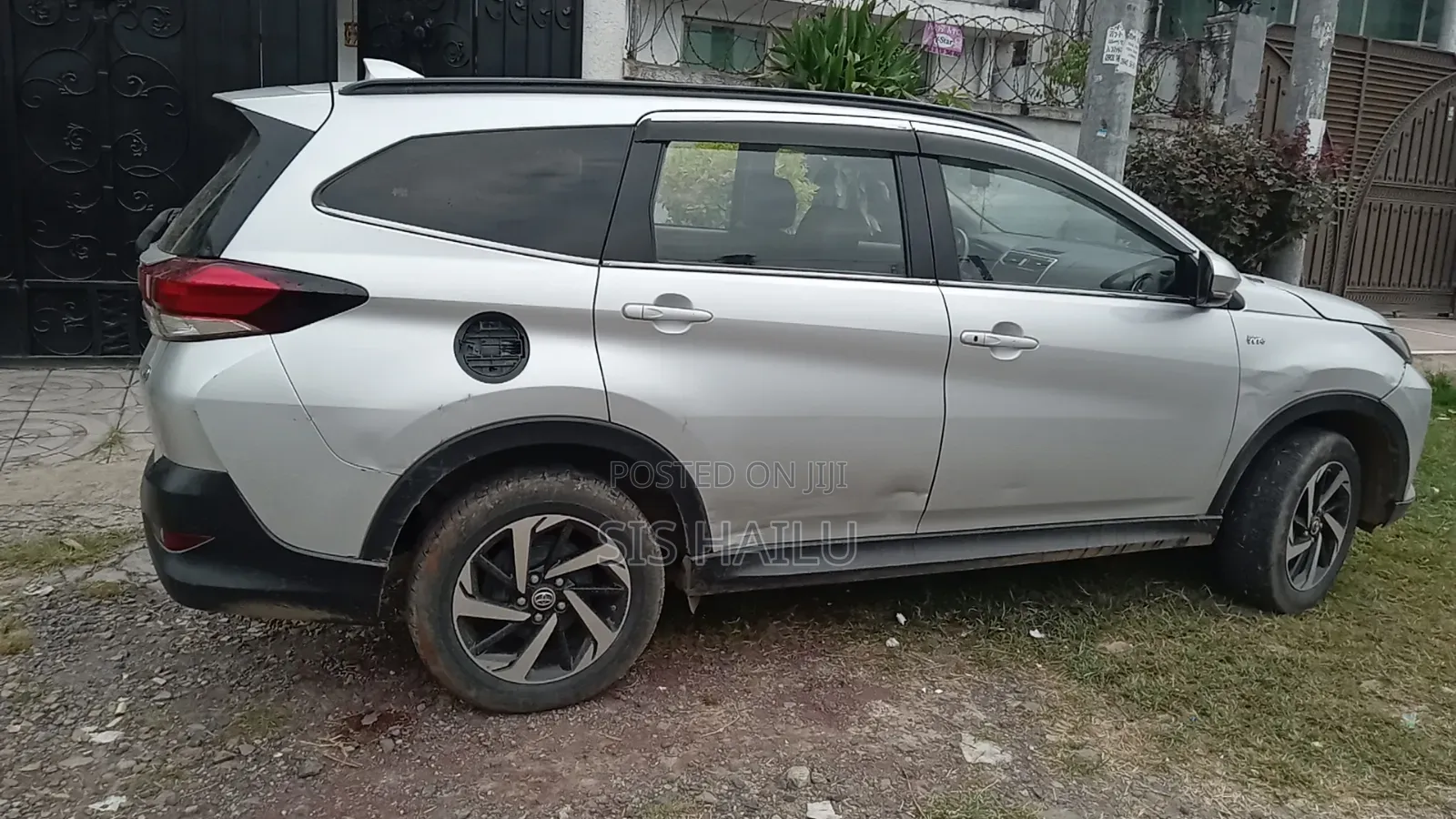 Toyota Rush 1.5 RWD 2021 Silver
