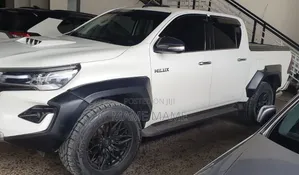 Toyota Hilux 2016 White