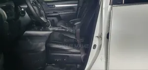 Toyota Hilux 2016 White