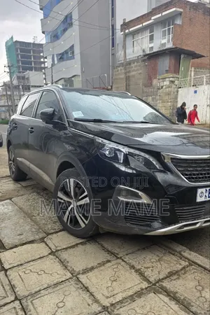 Peugeot 5008 2021 Black