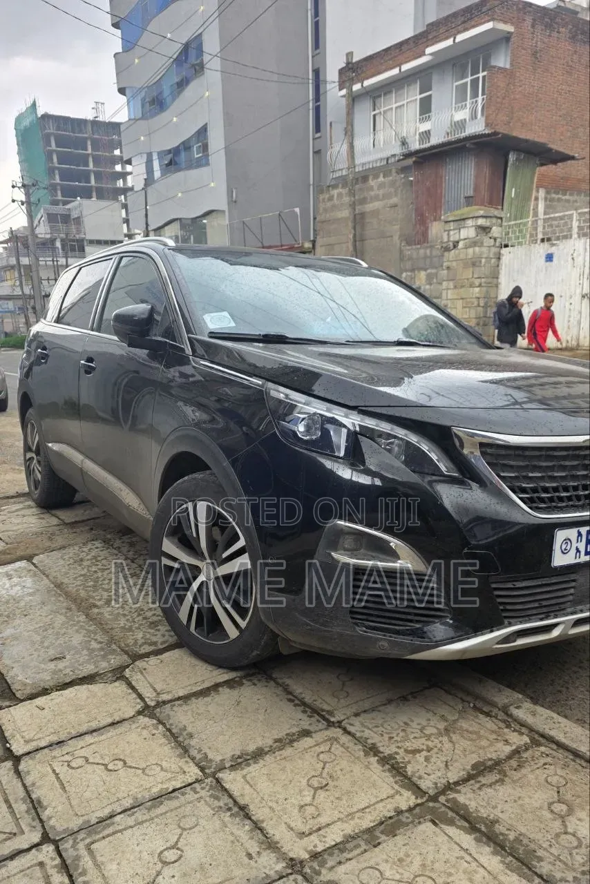 Peugeot 5008 2021 Black