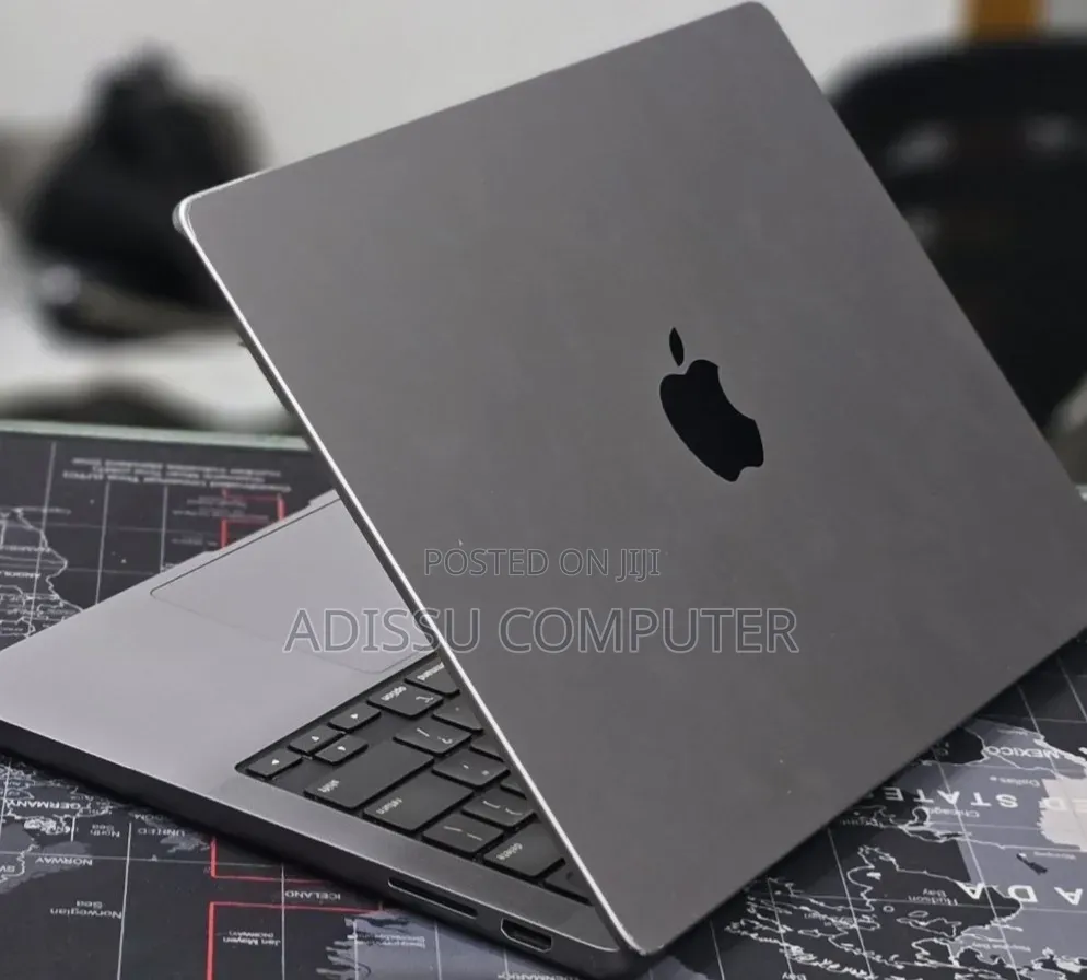 New Laptop Apple MacBook Pro 2023 M3 8GB Apple M3 Pro SSD 512GB