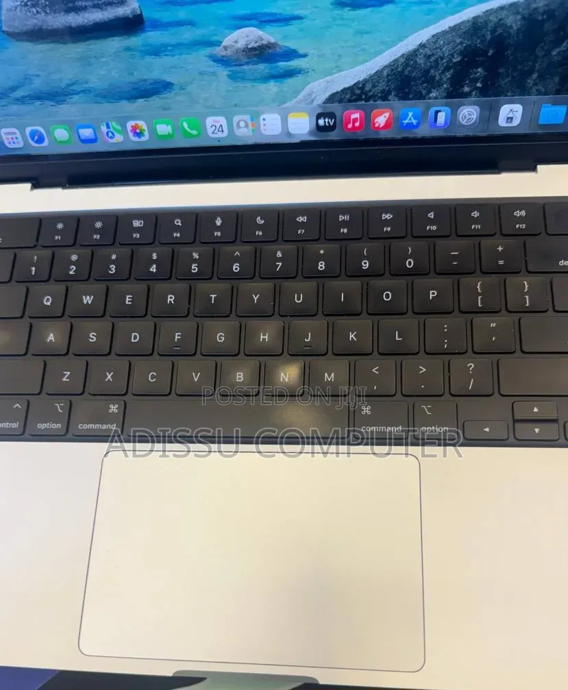 New Laptop Apple MacBook Pro 2021 M1 16GB Apple M1 Pro SSD 512GB