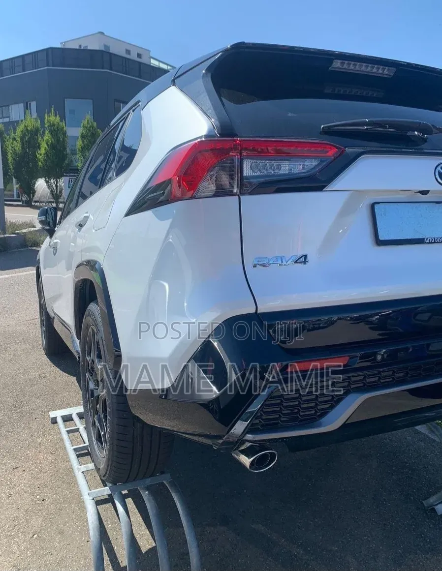 New Toyota RAV4 2023 White