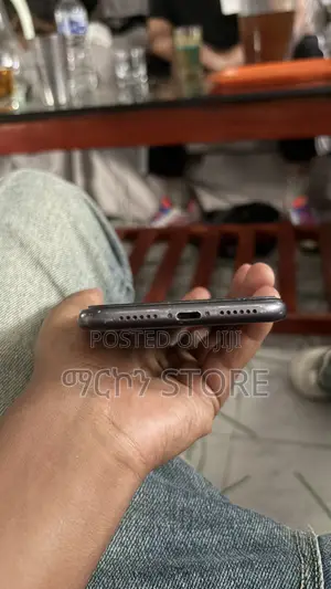 Apple iPhone 11 64 GB Black