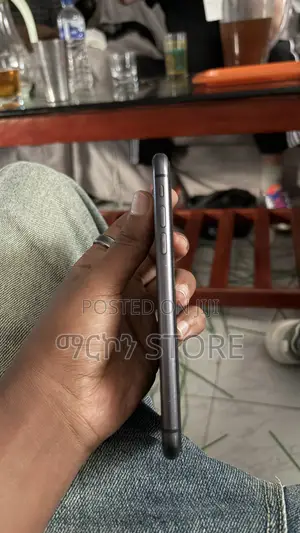 Apple iPhone 11 64 GB Black