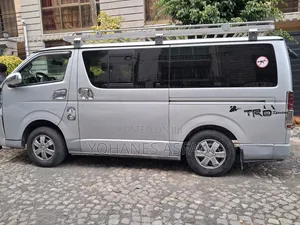 Toyota HiAce 2007 Silver