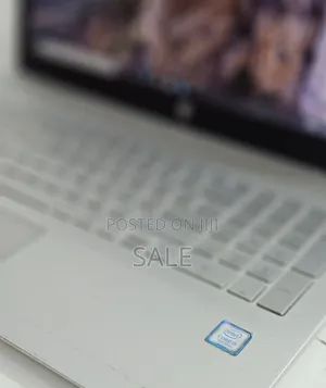 New Laptop HP Pavilion 15 8GB Intel Core i5 HDD 1T