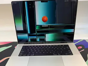 New Laptop Apple MacBook Pro 2021 M1 16GB Apple M1 Pro SSD 512GB