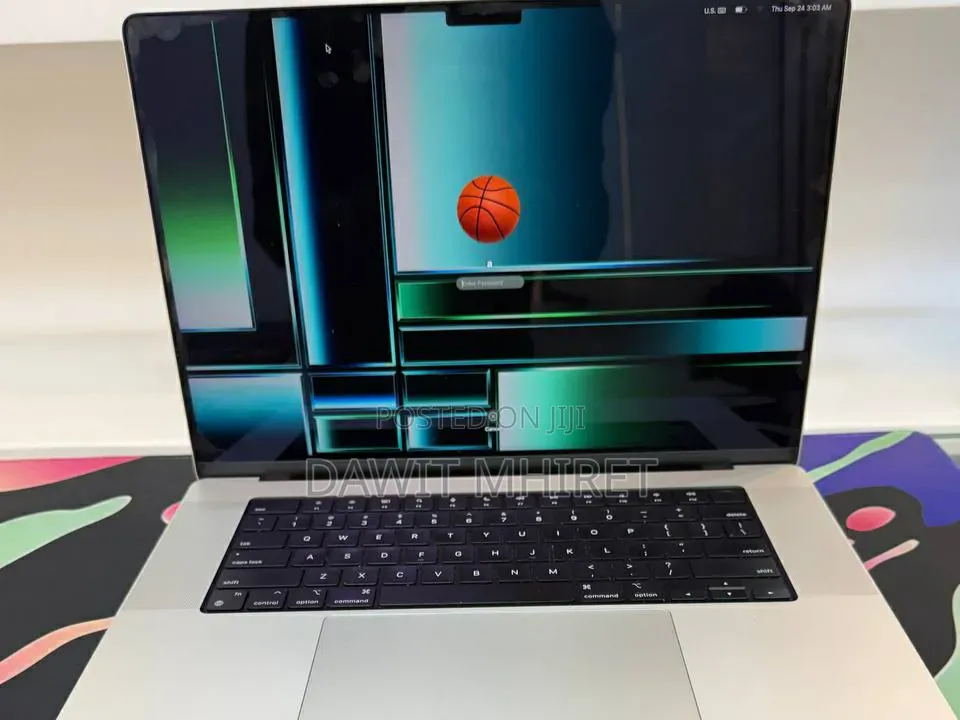 New Laptop Apple MacBook Pro 2021 M1 16GB Apple M1 Pro SSD 512GB