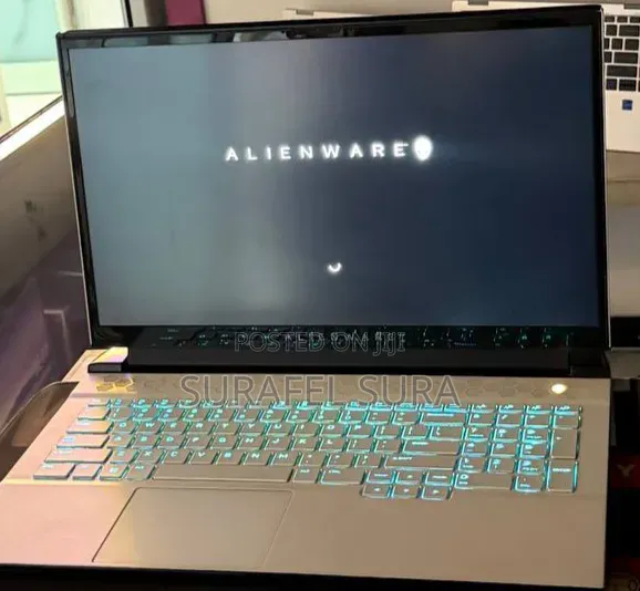 New Laptop Alienware X17 R1 16GB Intel Core i7 SSD 512GB
