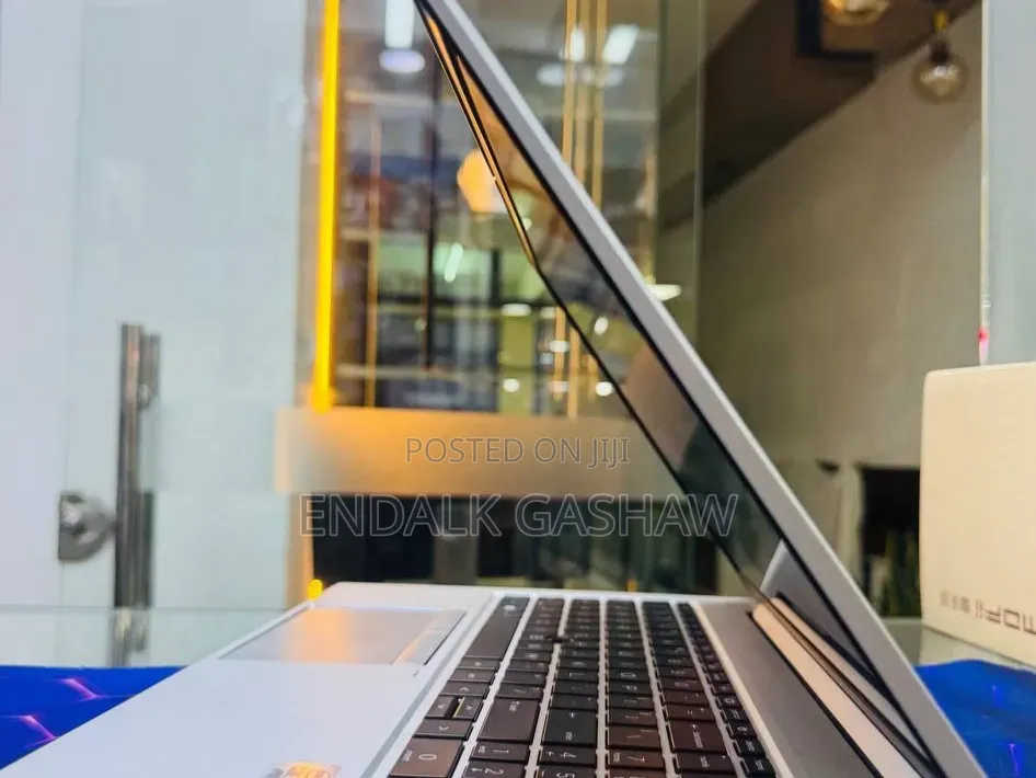 New Laptop HP EliteBook 840 G7 16GB Intel Core i5 SSD 512GB