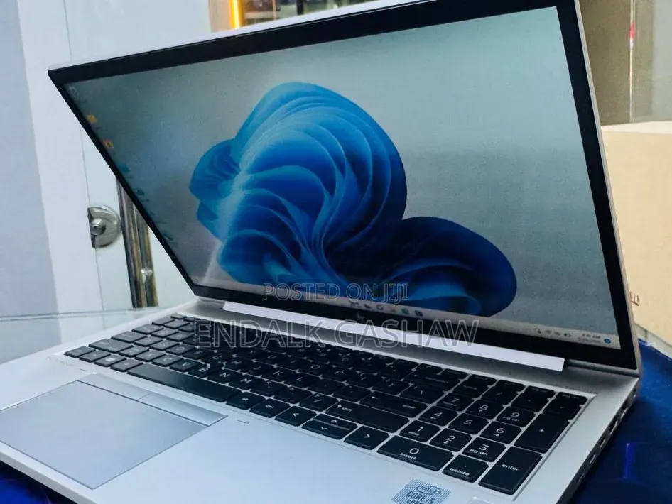 New Laptop HP EliteBook 840 G7 16GB Intel Core i5 SSD 512GB