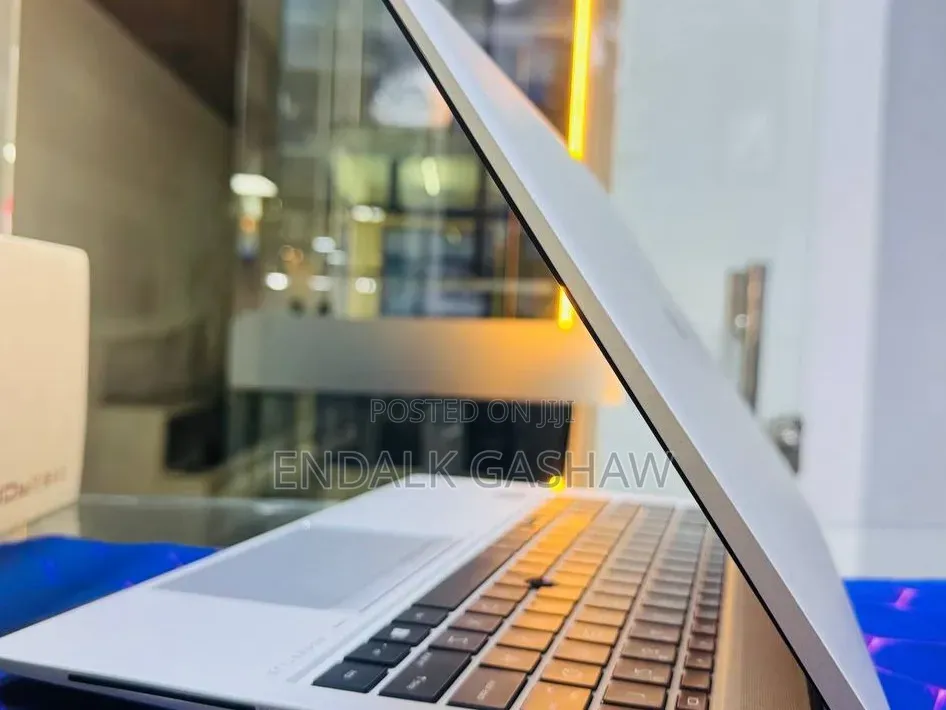 New Laptop HP EliteBook 840 G7 16GB Intel Core i5 SSD 512GB