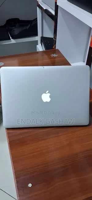New Laptop Apple MacBook Pro 2014 8GB Intel Core i7 SSD 256GB
