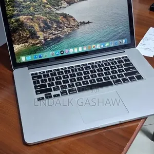 New Laptop Apple MacBook Pro 2014 8GB Intel Core i7 SSD 256GB