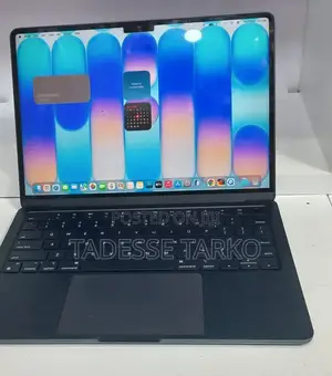 New Laptop Apple MacBook Air 2022 M2 8GB Apple M2 SSD 256GB