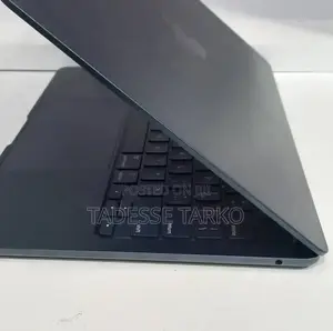 New Laptop Apple MacBook Air 2022 M2 8GB Apple M2 SSD 256GB