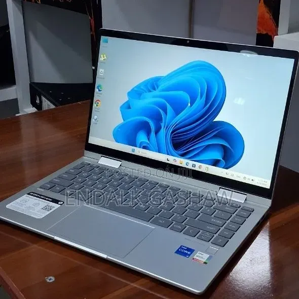 New Laptop HP Envy x360 8GB Intel Core i5 SSD 512GB