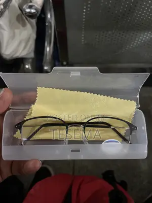 Photochromic Solar Eyeglasses – Gold Frame | in Sun Dark, Indoor Clear