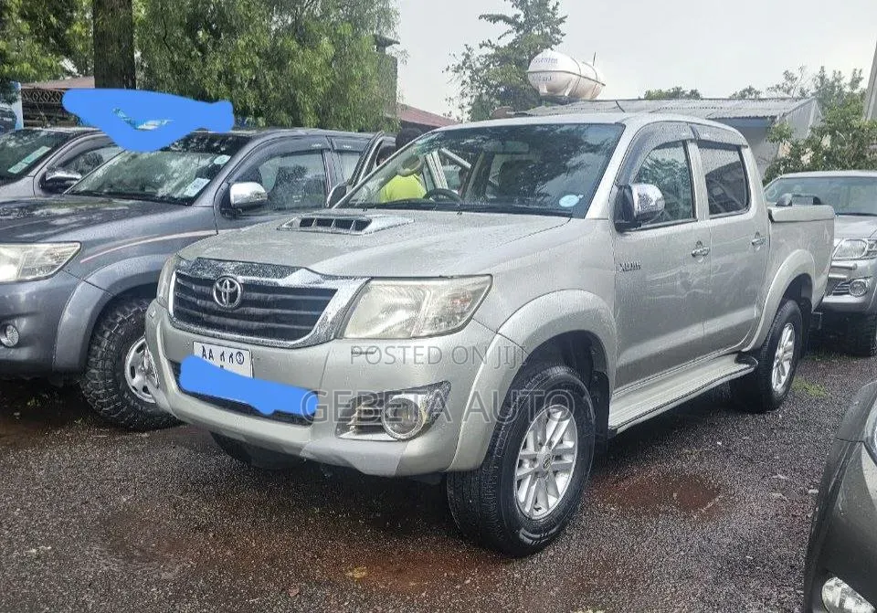 Toyota Hilux 2012