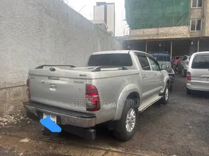 Toyota Hilux 2012