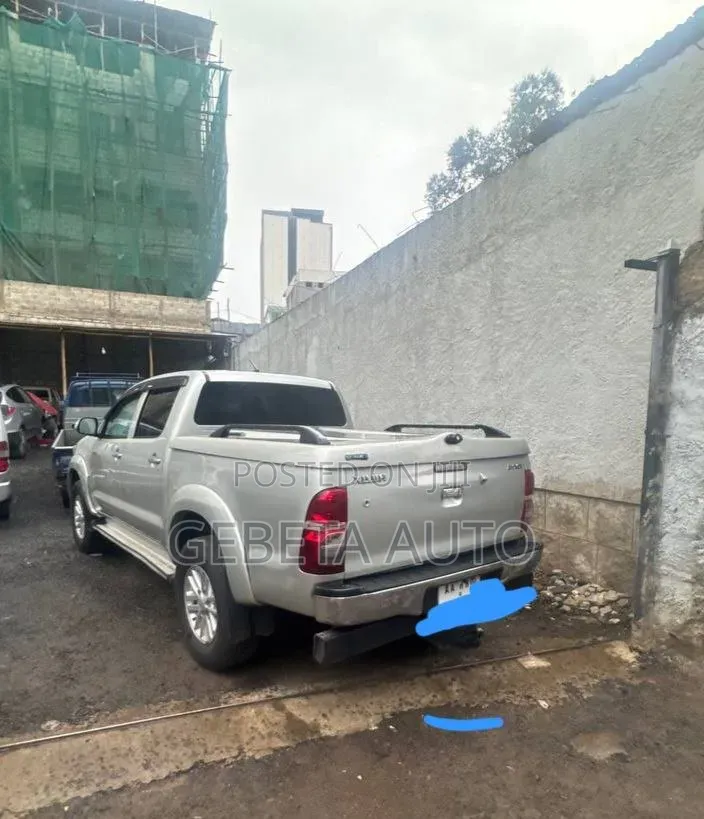 Toyota Hilux 2012