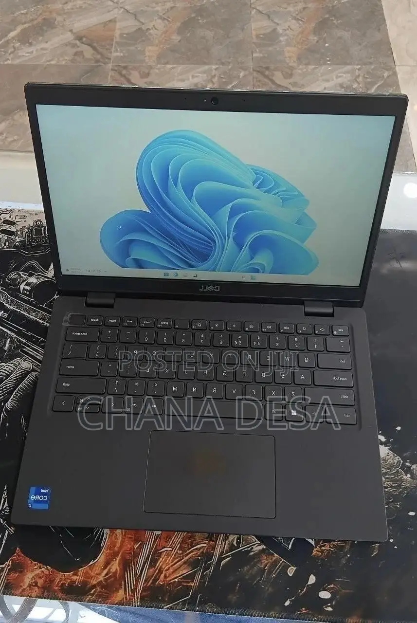 New Laptop Dell 16GB Intel Core i7 SSD 512GB
