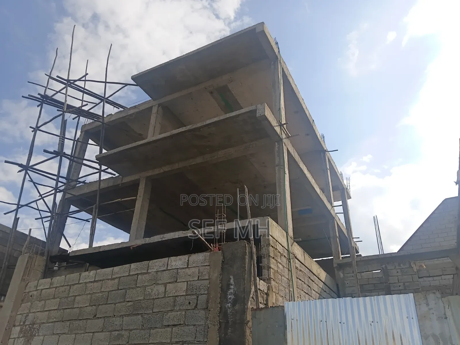 8bdrm House in Gullele for sale