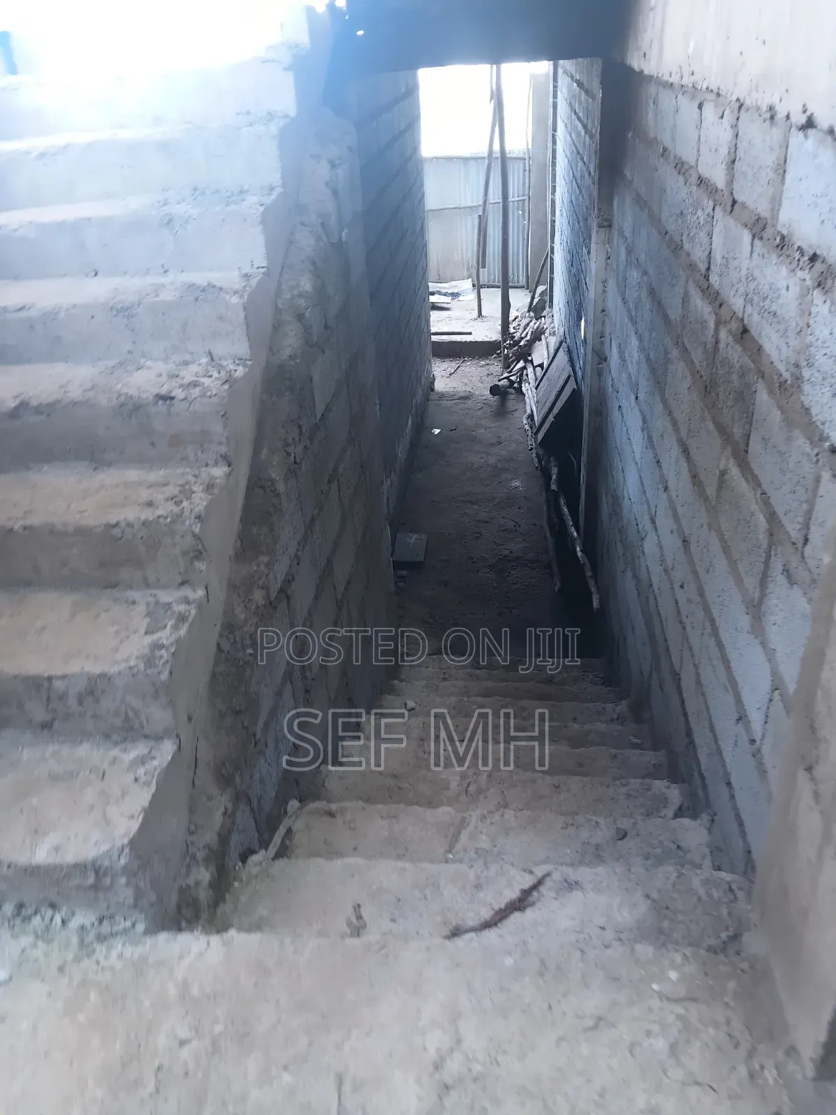 8bdrm House in Gullele for sale