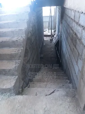 8bdrm House in Gullele for sale