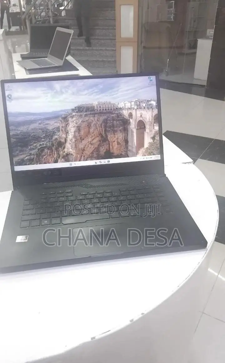 New Laptop Asus 16GB AMD Ryzen 7 SSD 512GB
