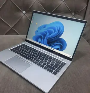 New Laptop HP EliteBook 840 G8 16GB Intel Core i7 SSD 512GB