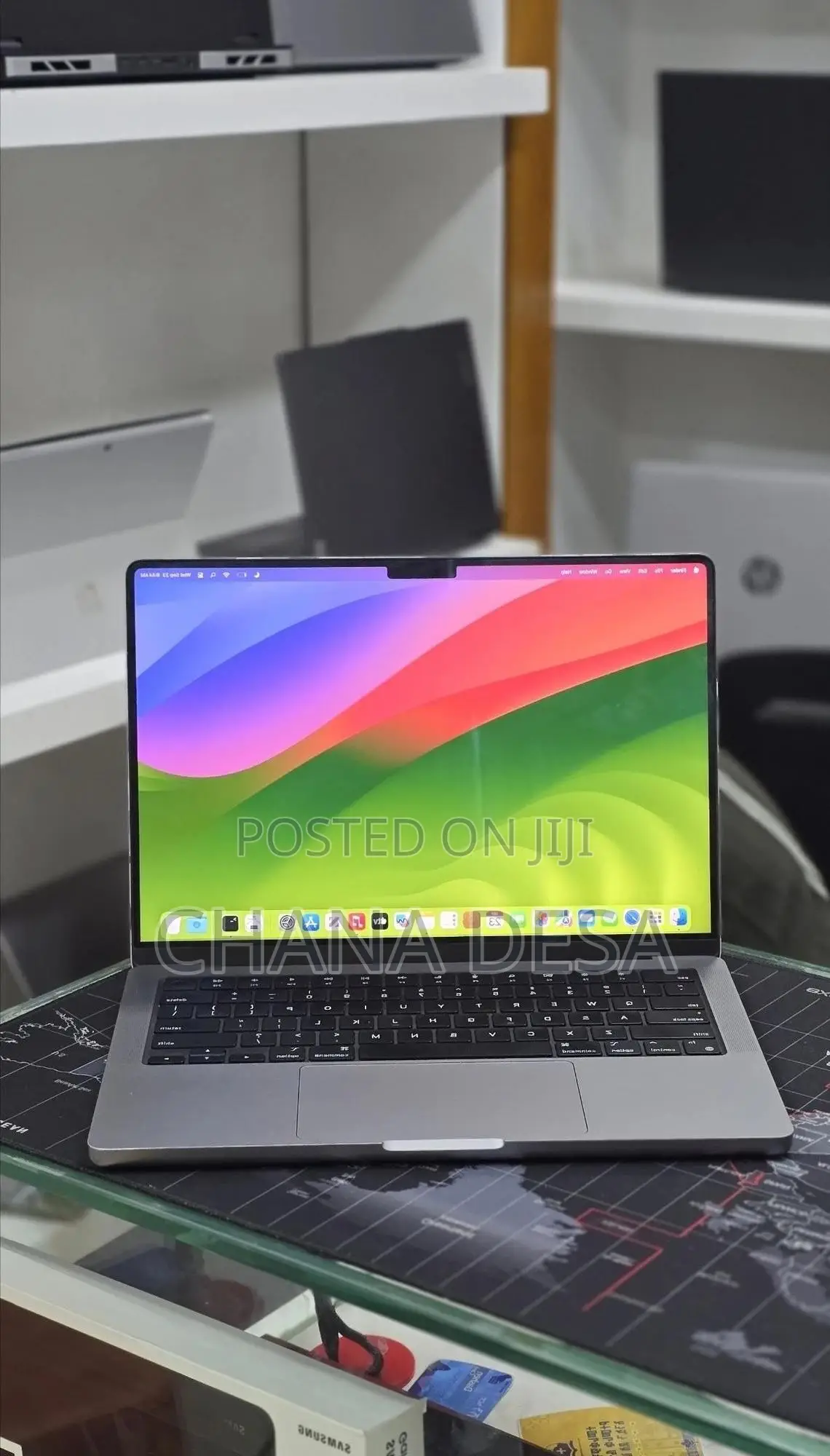 New Laptop Apple MacBook Pro 2023 M3 8GB Apple M3 Pro SSD 512GB